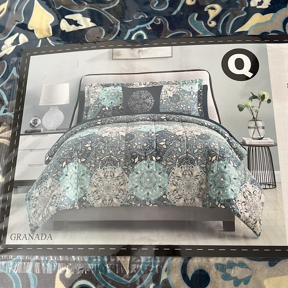 Queen bed set